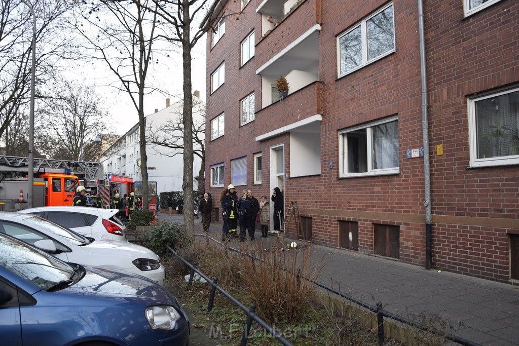 Feuer 1 Koeln Vingst Hesshofplatz P14.JPG - Miklos Laubert